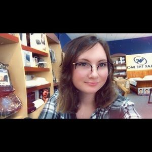 Meet your Posher, Sierra